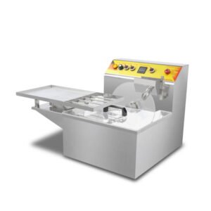 Commercial chocolate tempering machine 12.4L with vibrating table